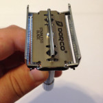 Image of the top of the microtouch one open with blade inserted
